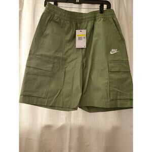 Nike Club Cargo Short Green With White Swoosh Size Small FB1246-386